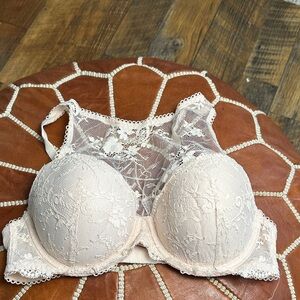 Victoria's Secret Lace Bra in Cream